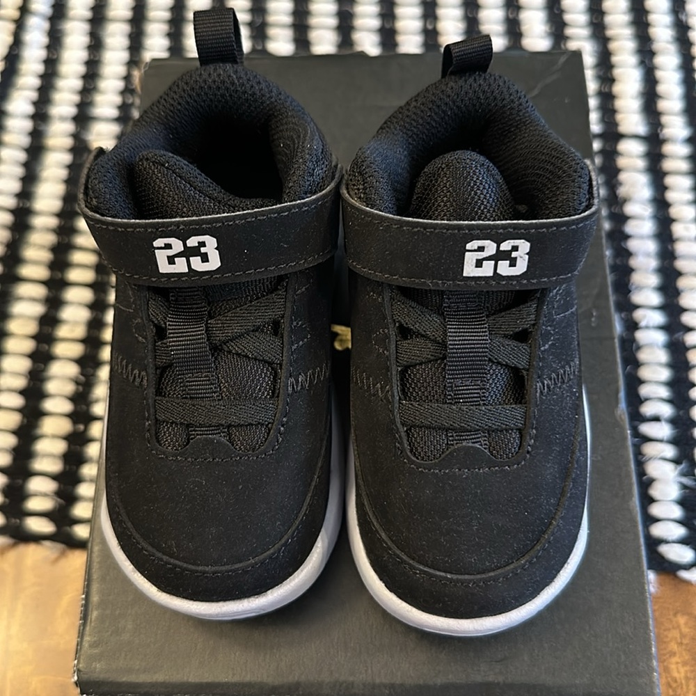 JORDAN MAX Aura 3 (TD) Toddlers Shoes Black-Wolf Grey DA8023-002